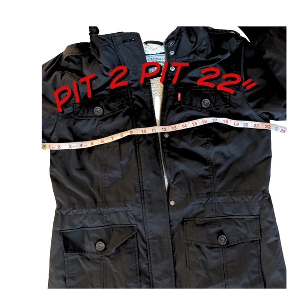 Levi’s Black Sherpa Lined Parka Women’s Size M Faux Fur Hood Mid-Thigh Jacket - Picture 7 of 8
